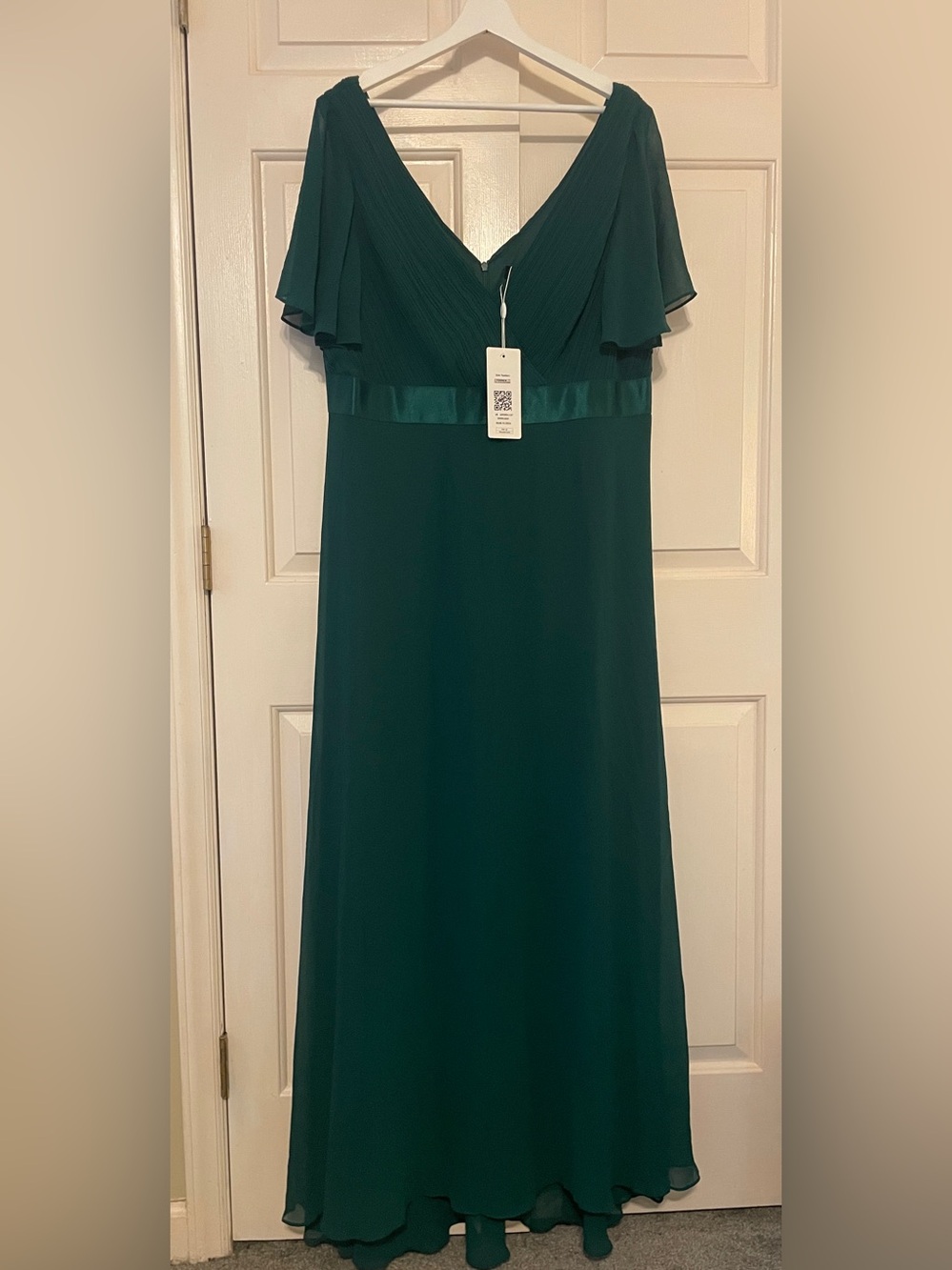 NWT Ever Pretty Dark Green Plus Size Maxi Dress | Elegant Flutter Sleeve Gown